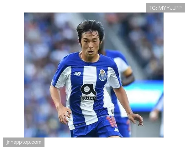 阿尔瓦雷斯 vs 苏亚雷斯:南美锋霸的传承与战术角色差异 阿尔瓦雷斯 vs 苏亚雷斯:南美锋霸的传承与战术角色差异